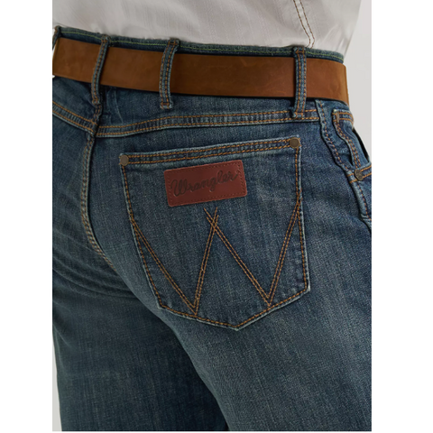 Men's Wrangler Retro® Slim Fit Straight Leg Jean-WLT88BZ